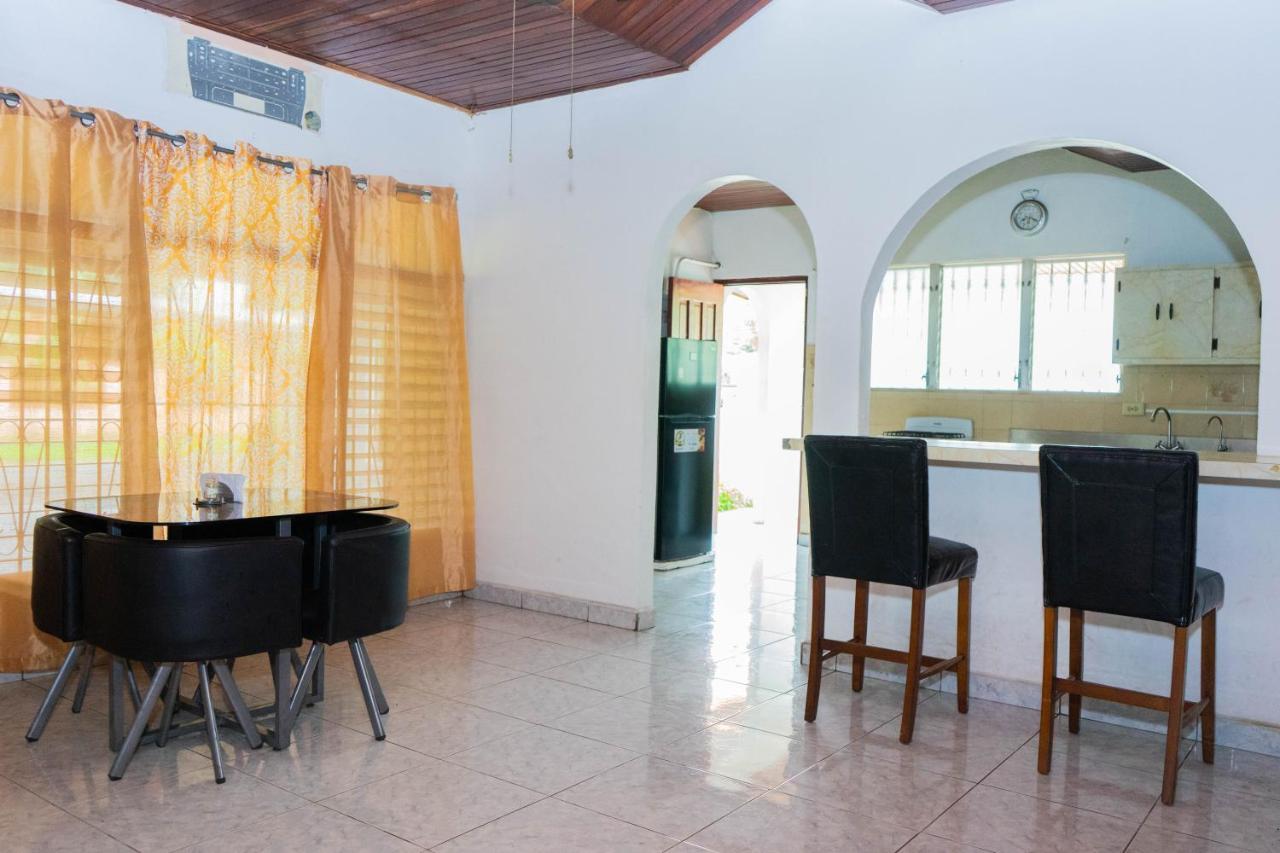 Hostal Familiar Argenal David Εξωτερικό φωτογραφία